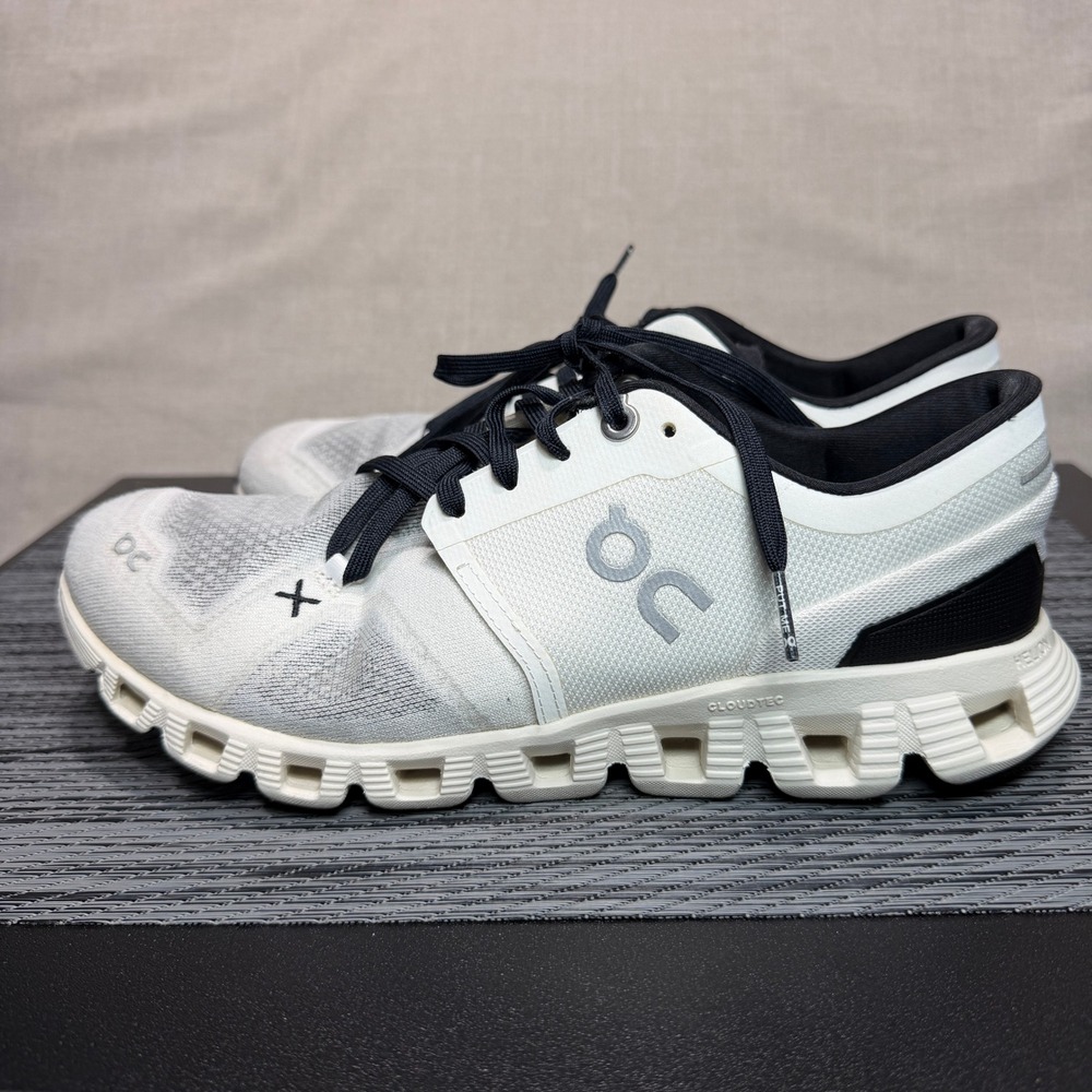 On Cloud X 3 Running Shoes - Womens 8.5 - White 60.98697 Running Performance